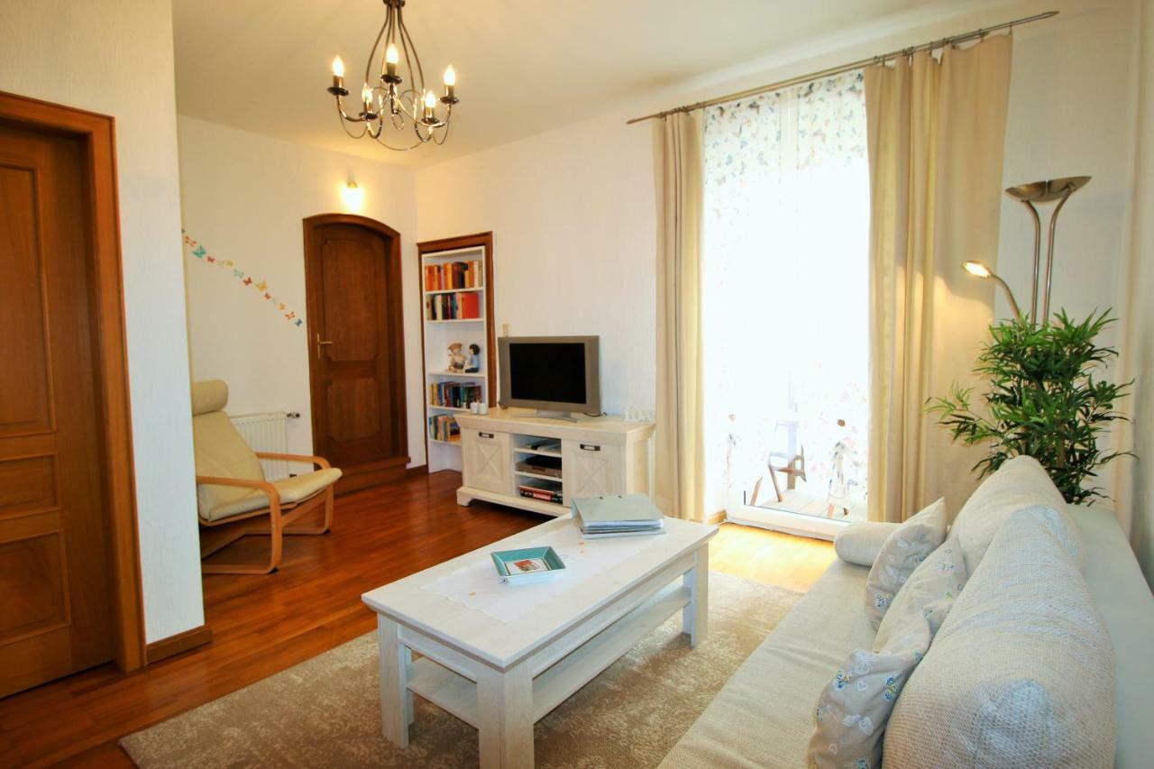 Gaestehaus Koen - Fewo Farfalle Цельтинген-Рахтиг Экстерьер фото